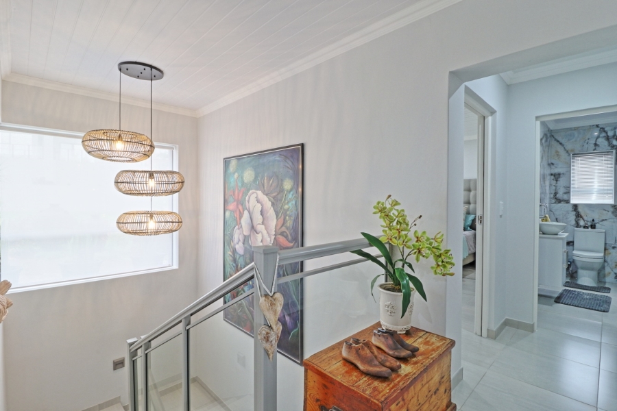 4 Bedroom Property for Sale in Monte Christo Western Cape